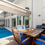 One&lux - 3 Bedrooms&private Pool Marbella